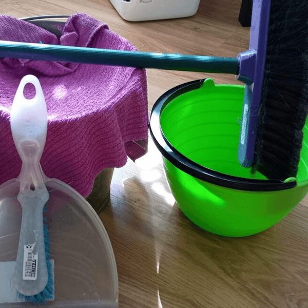 Eşya Temizliğinde Doğru Teknikler : Kapak Görseli