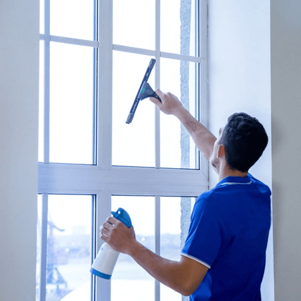 Profesyonel Cam Temizliği: Artıları ve Faydaları : Kapak Görseli